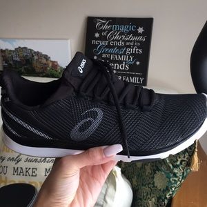 ASICS in excellent condition!!!